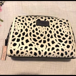 VICTORIA’S SECRET NWT white cosmetic bag
